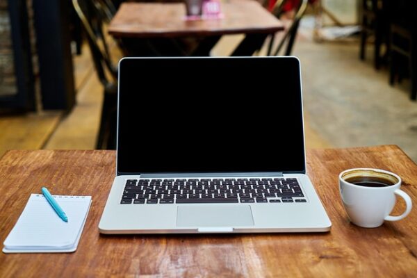 Empowering Writers: Discover How AI Enhances Efficiency and Transforms the Writing Process